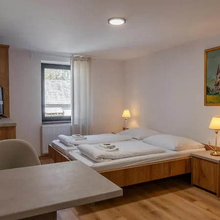 Grad Apartments Ljubljana Airport Apartman