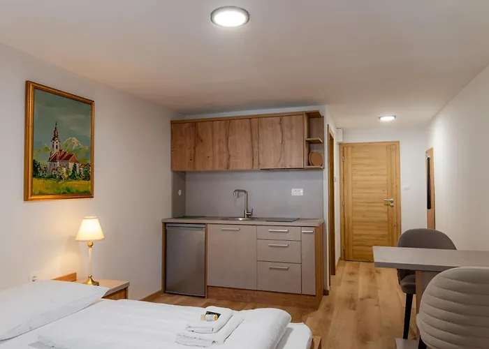 Hisa S'tje Krvavec * 戈雷尼斯卡地区采尔克列